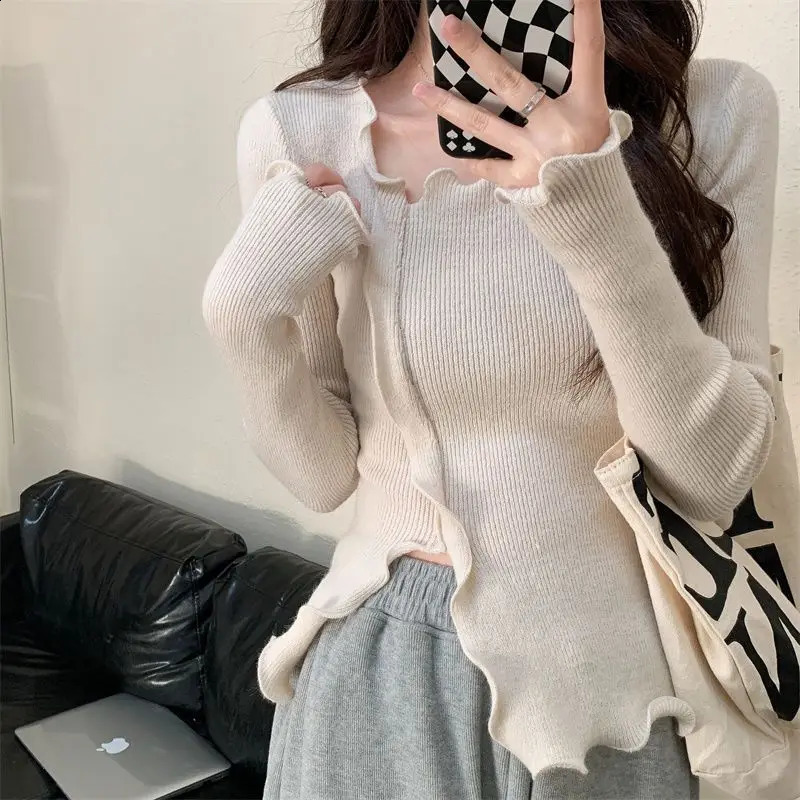 Womens Spring and Autumn Fashion Trend Knitted Shirt Pure Desire Sweater Base Shirt 240824