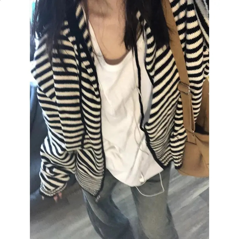 Deeptown Vintage Striped Sweaters Cardigan Women Casual Korean Style Zip Up Knitwear Harajuku Loose Black White Knitted Coats 240824