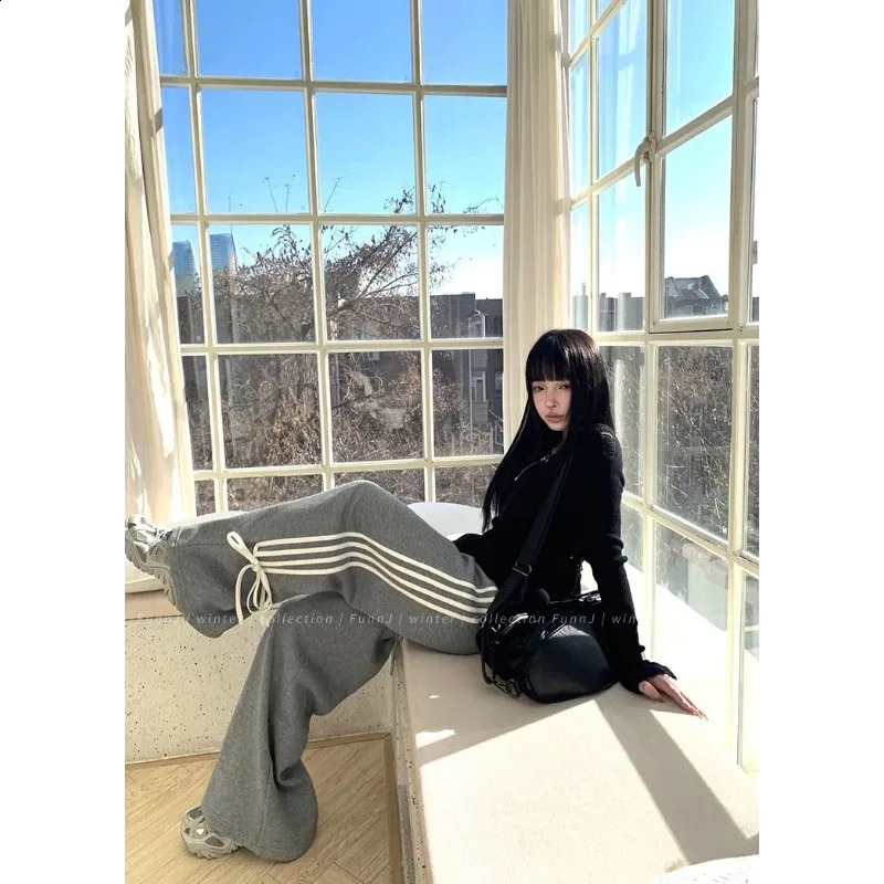 Deeptown Hollow Out White Womens Sweater Slim Long Sleeve Knitwear Korean Fashion Pullovers Spring Coquette Jumper Casual 240824