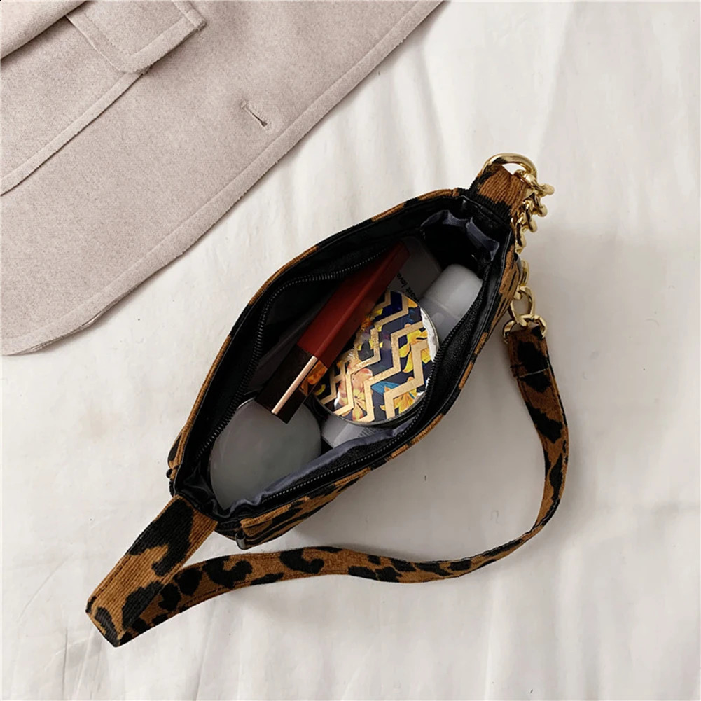 Plush Animal Material Messenger Bag Large Capacity Shoulder Bags Original Design Tote Leopard Pattern Shopping Handbag 240824