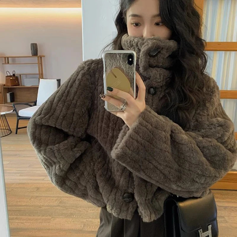 Fashion Korean Warm Wool Coat Womens Harajuku Stand Collar Long Sleeve Lambswool Jacket Winter Solid Short Fur 240824