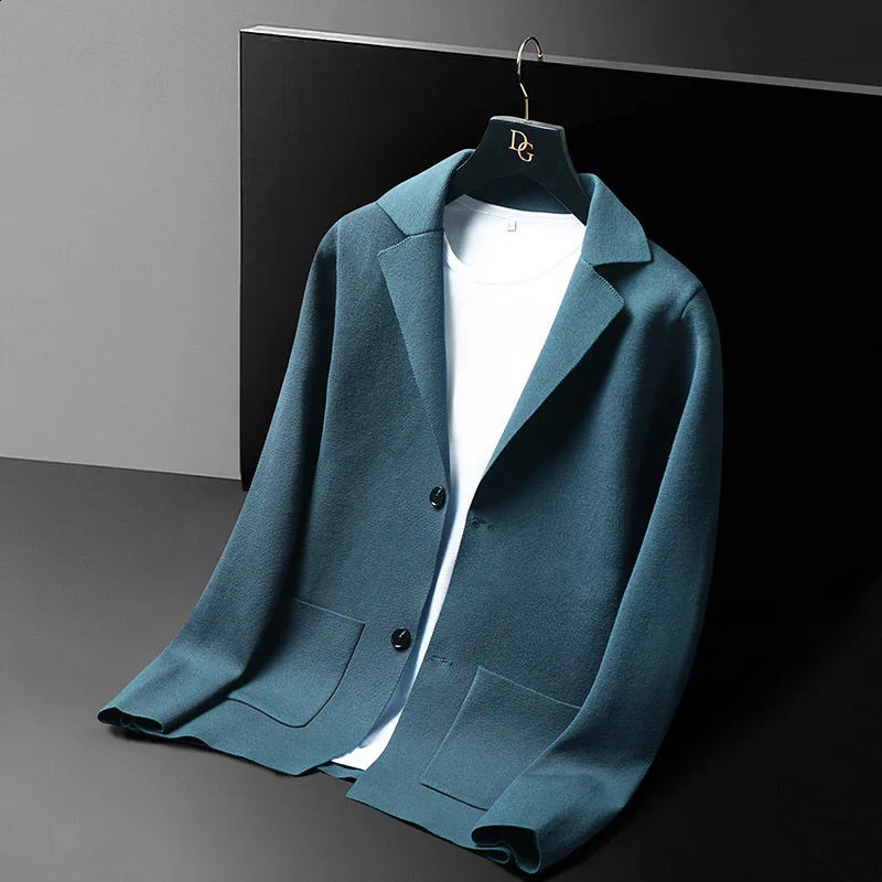 trend for mens premium collar sweater and cardigan in autumn Korean version solid color casual knitted jacket 240824