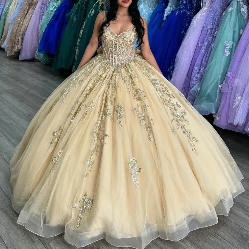 Champagne Spaghetti Strap Quinceanera Dresses Ball Gown Sequined Appliques Lace Bow Tull Sweet 16 Birthday Party Vestido De 15 Anos