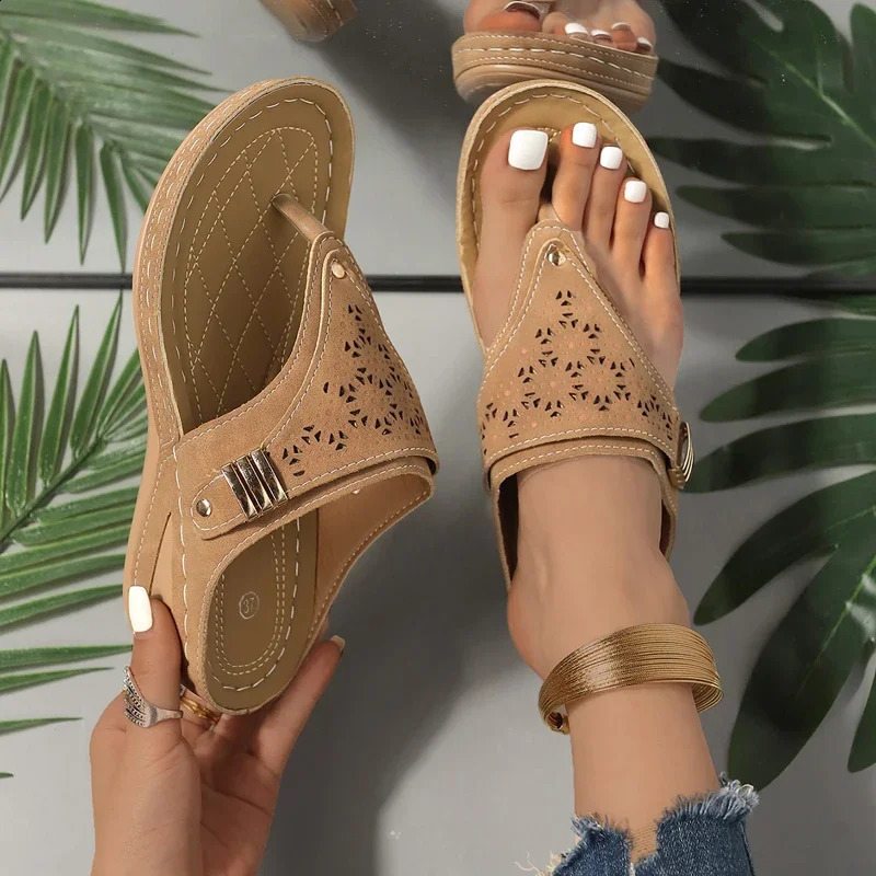 Clip Toe Wedge Sandals Womens 2024 Summer Thick Platform Non slip Beach Sandals Womens Sizes 36-43 Low Boots Gladiator Sandals 240823