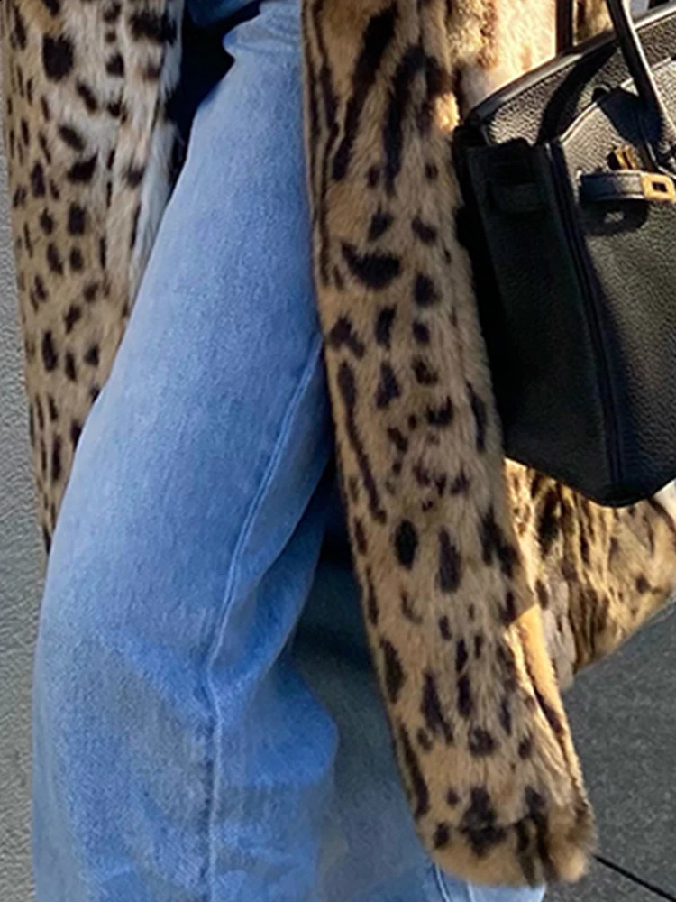 Lautaro Winter Long and Warm Thick Panther Fluffy Artificial Fur Coat Womens Tiger Printed Runway Loose y ner Clothing 240824