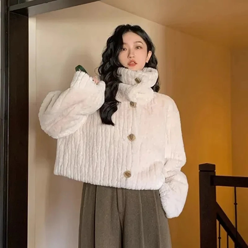 Fashion Korean Warm Wool Coat Womens Harajuku Stand Collar Long Sleeve Lambswool Jacket Winter Solid Short Fur 240824
