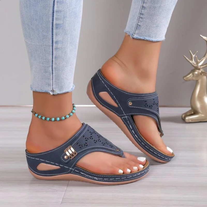 Womens leather anti slip soft platform shoes flip slippers summer womens wedge sandals with heels orthopedic sandals 43 240823 ww