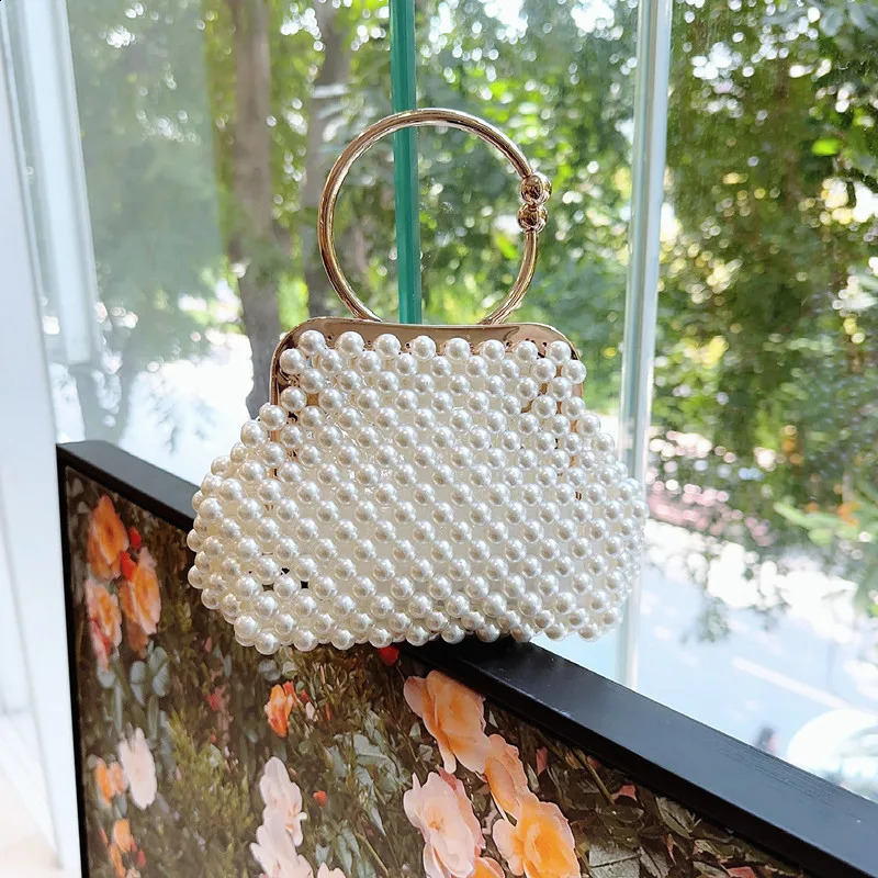 Female Pearl Evening Bag Banquet Mini Handbags Wedding Dinner Party Clutch Purses Fairy Holiday Top Handle Bags 240824Z