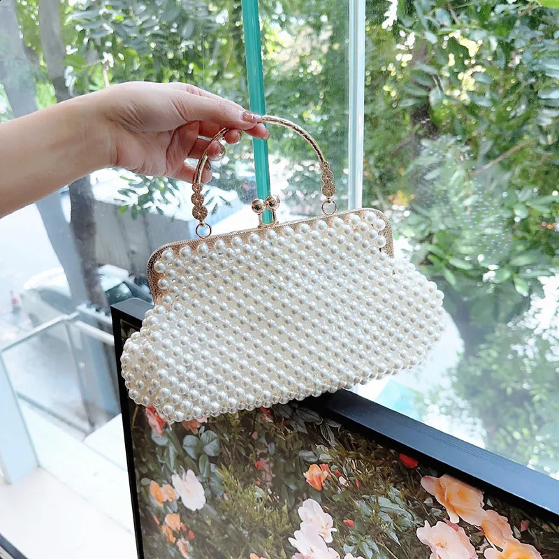 Female Pearl Evening Bag Banquet Mini Handbags Wedding Dinner Party Clutch Purses Fairy Holiday Top Handle Bags 240824Z