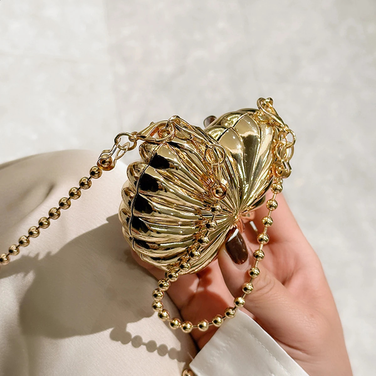 JIOMAY Heart Mini Gold Bag for Women Handbag Metallic Crossbody Party Wedding Coin Lipstick Evening Purses Tote 240824