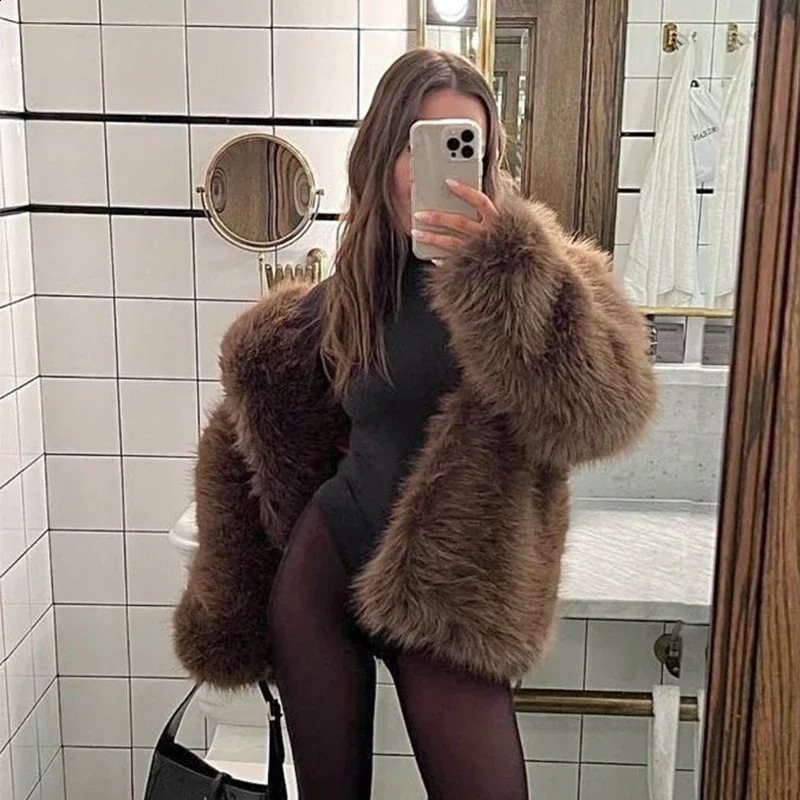 Fashionable Fluffy Fur Artificial Jacket Womens Winter Fury Coat Thick Medium to Long Fox 240824
