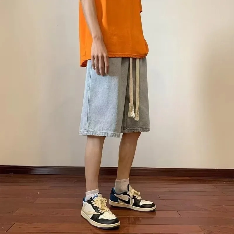 Hong Kong Style Vintage Denim Shorts For Men Summer Light Blue Stocked Hip Hop Style Wide Leg Pants Hip Hop Fashion 240824