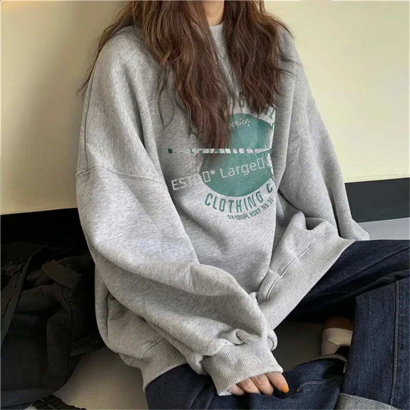 Autumn Thin Women Wide Shoulder Coat Versatile Harajuku Style Student Top Loose Letter Printed Polyester Fabric 240824