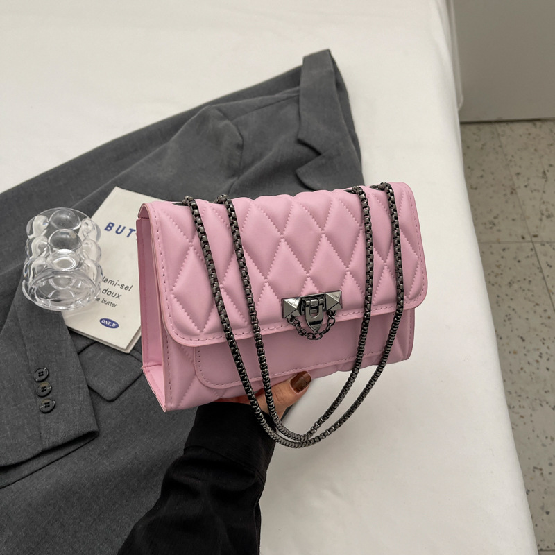 Minimalist Fashion Indentation Diamond Lattice Square Bag Lock Closure Flap Opening Metal Chain Shoulder Bag Suitable For Women's Daily Casual Us