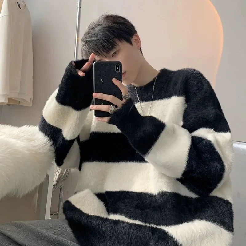 Black White Striped Sweater Mens Autumn Winter Anti-mink Round Neck Knitted Top American Style Casual Versatile Pullover Top 240824