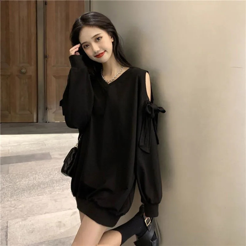 Zoki Sweet Bow Off Shoulder Sweatshirts Women Long Sleeve Casual Loose Korean Tops Fashion V Neck Hollow Out n Sweatshirts 240824