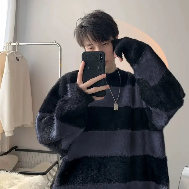 Black White Striped Sweater Mens Autumn Winter Anti-mink Round Neck Knitted Top American Style Casual Versatile Pullover Top 240824