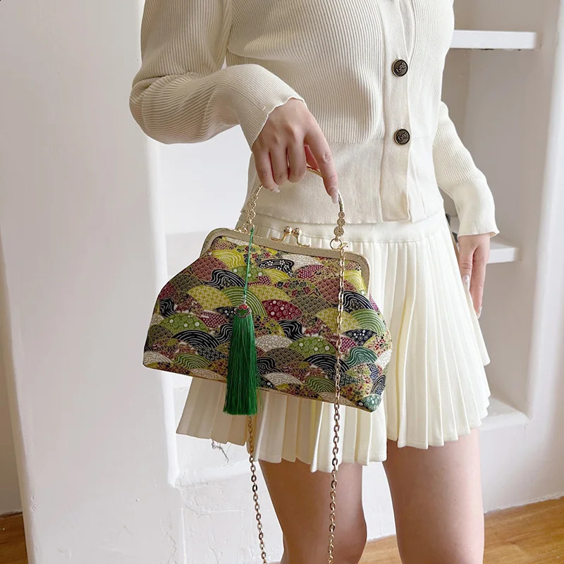 Vintage Women Chain Shoulder Bags Tassle Messenger Blue Purple Handbags Kiss Lock Shell Clip Evening Prom Clutch 240824