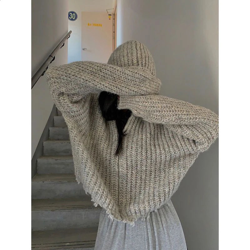 Streetwear Hooded Knitted Cardigan Women Y2K Cropped Ripped Sweater Korean Oversized Knitwear Harajuku Zipper Jumpers Coat Tops 240824