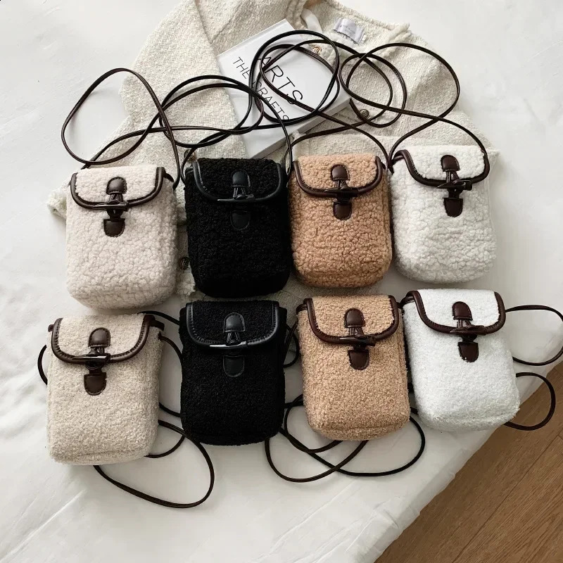 Winter Lambswool Phone Bag Women Faux Fur Shoulder Bags Sweet Lovely Portable Wallets Female Plush Crossbody Bag Square Purse 240824