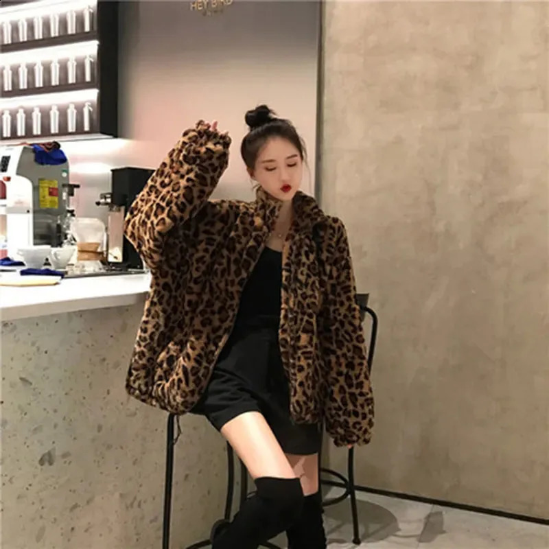 Autumn camouflage leopard print jacket womens fashionable collar warm park coat winter loose faux fur 240824