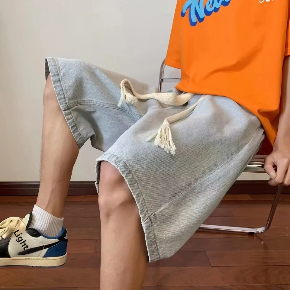 Hong Kong Style Vintage Denim Shorts For Men Summer Light Blue Stocked Hip Hop Style Wide Leg Pants Hip Hop Fashion 240824