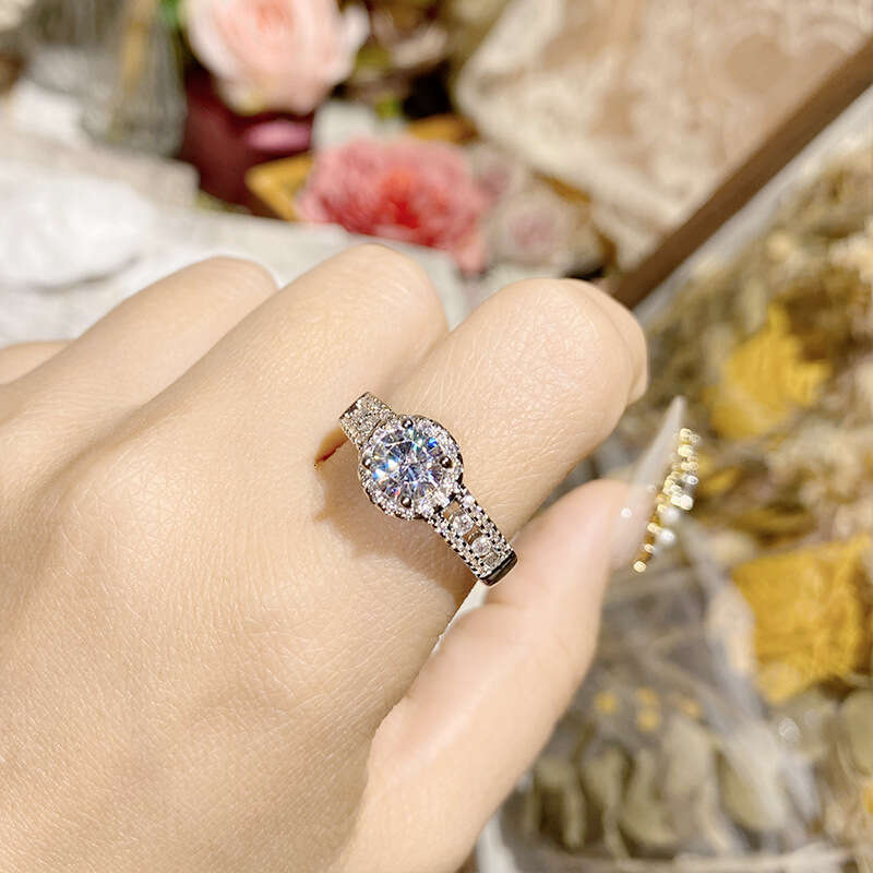 2024 INS Sale Top 925 Sterling Silver Diamond Luxury Big Wedding Band Rings Luxury Rings Set for Bridal Women Engagement Finger Party Gift Designer Je