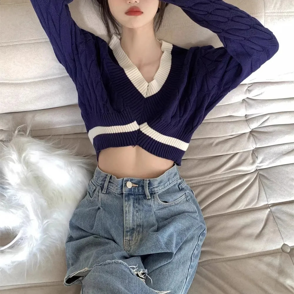Autumn V-neck Twists Knit Sweater Womens Short Pullovers Top Korean Fashion Long Sleeve Sweaters Womens Knitwear 240824