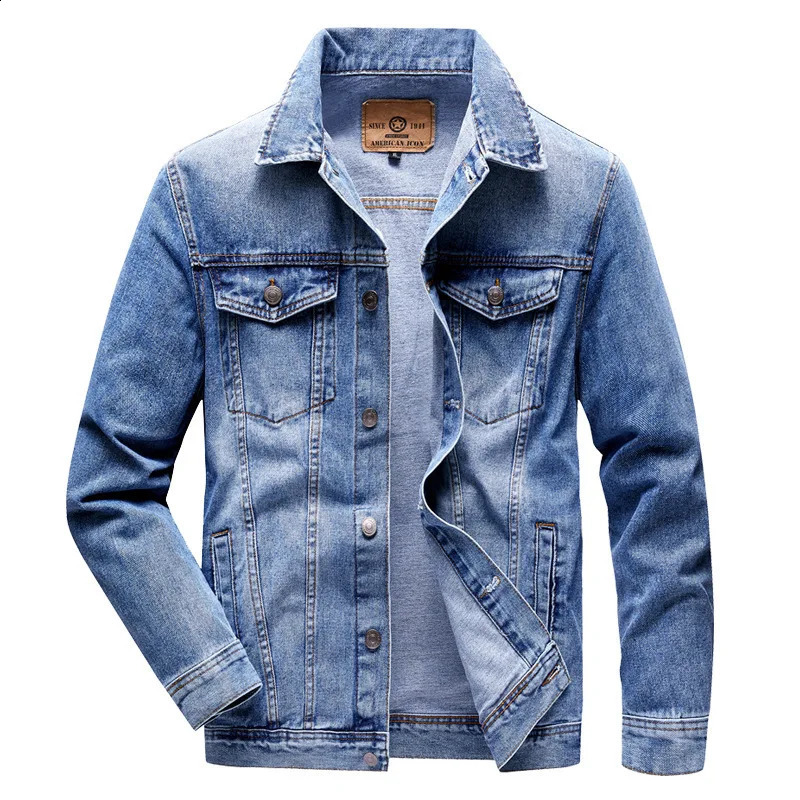 Mens denim jacket in spring and autumn multi pocket mens casual cotton young fashion trend freight clothing 240824
