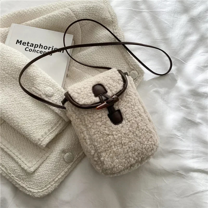Winter Lambswool Phone Bag Women Faux Fur Shoulder Bags Sweet Lovely Portable Wallets Female Plush Crossbody Bag Square Purse 240824