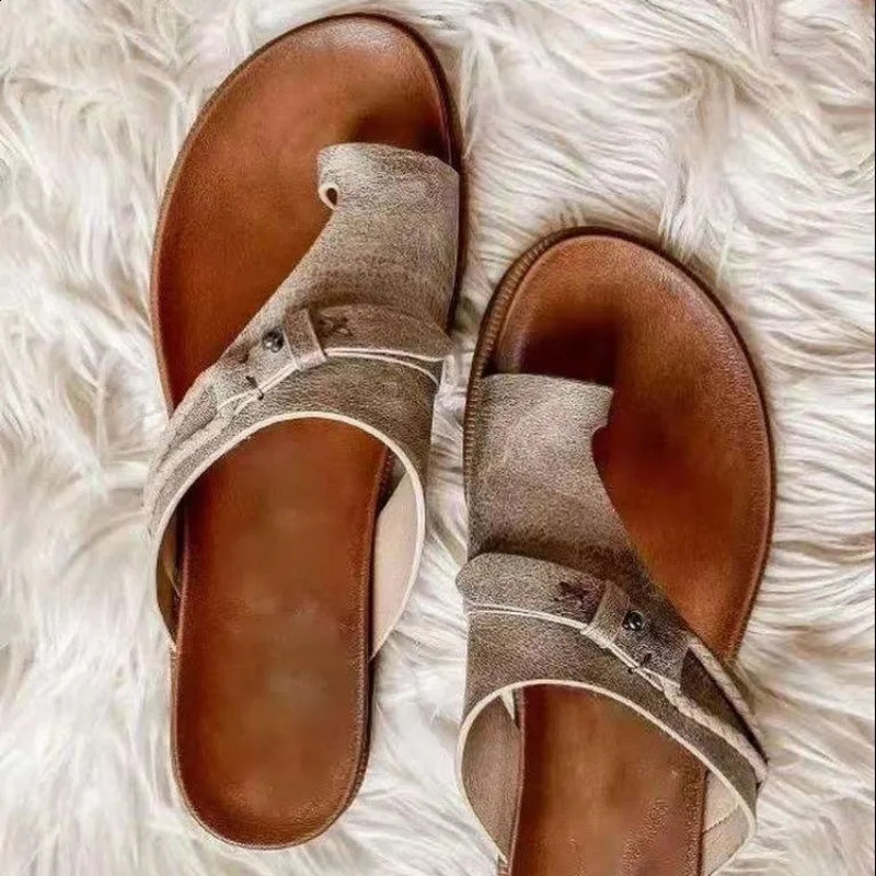 2024 Womens Orthodontic Bunion Corrector Slippers Leather Ring Toe Sandals Comfortable Platform Flat Shoes Plus Size 43 240823
