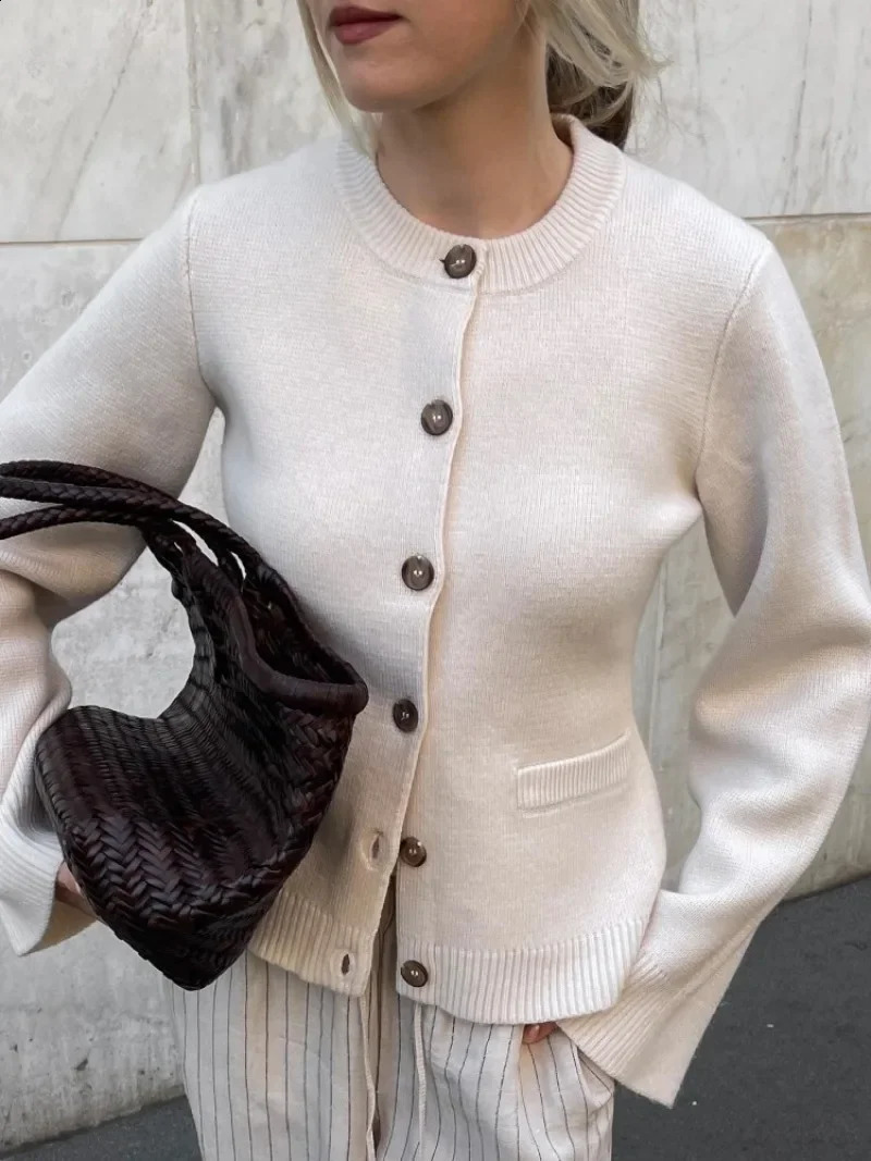 Solid Knitted Cardigan for Women O Neck Long Sleeve Single Breasted Sweater 2024 Autumn Fashion Chic Female Commuting Streetwear 240824