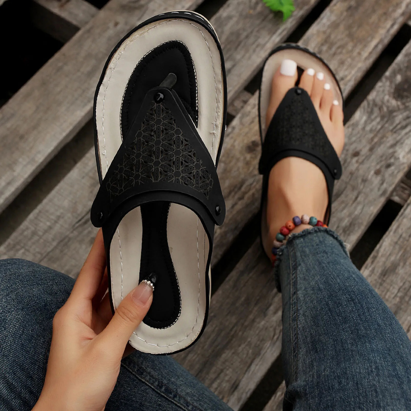 Fashionable womens summer solid wedge breathable sliding open sole comfortable beach shoes 240823