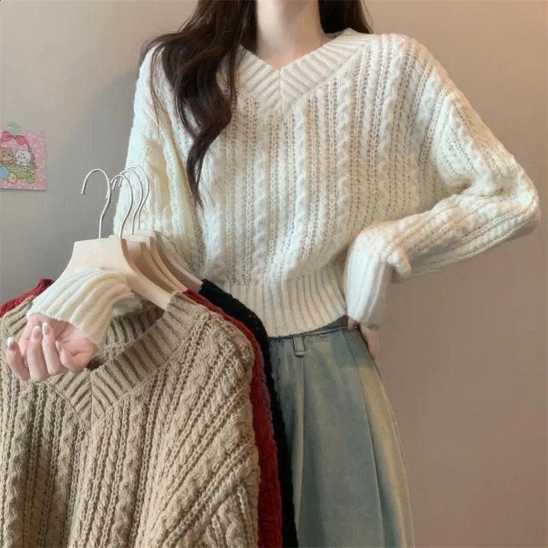 Autumn Cable Knit Sweater Womens Cropped V-neck Long Sleeve Top n Sensibility Niche Short Knitted Top 240824