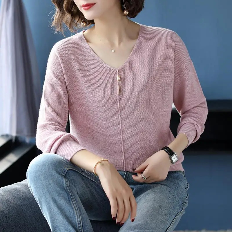 Women Autumn Elegant Temperament Loose Solid Color V-neck Long Sleeve Knitwear Women Clothes Fashion All-match Knitting Tops 240824