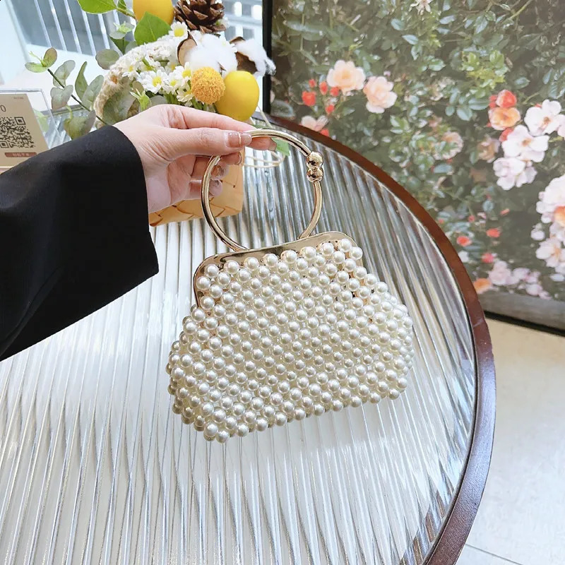 Female Pearl Evening Bag Banquet Mini Handbags Wedding Dinner Party Clutch Purses Fairy Holiday Top Handle Bags 240824Z