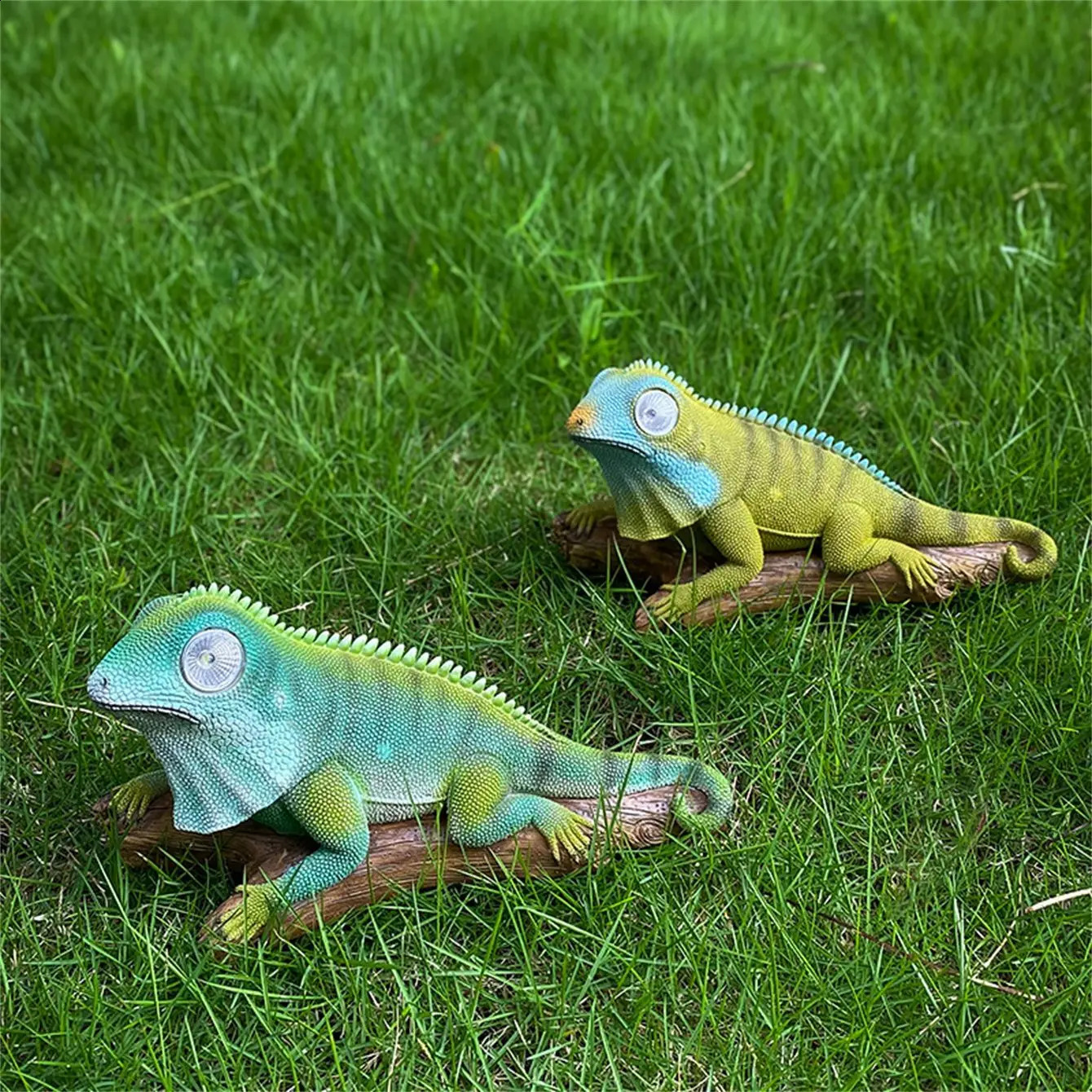 Solar Statue Resin Lizard Chameleon Garden Decorations Outdoor Waterproof Animal Figurine For Yard Patio Lawn Balcony Ornaments 240824
