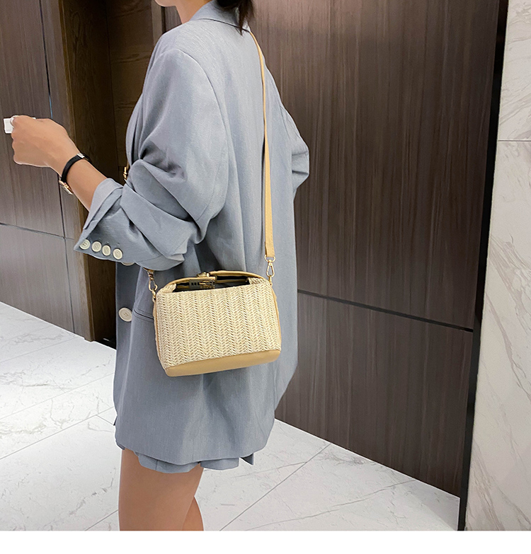 Women Small Bag New Trendy Korean Version Versatile Tote Bag Crossbody Bag Fresh Style Handbag Free shipping