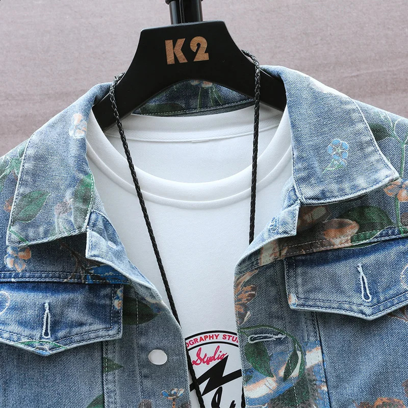 Fashion SpringSummer Mens Cotton Denim Jacket Youth Hip Hop Street Clothing Loose Jacquard Jeans Top 240824