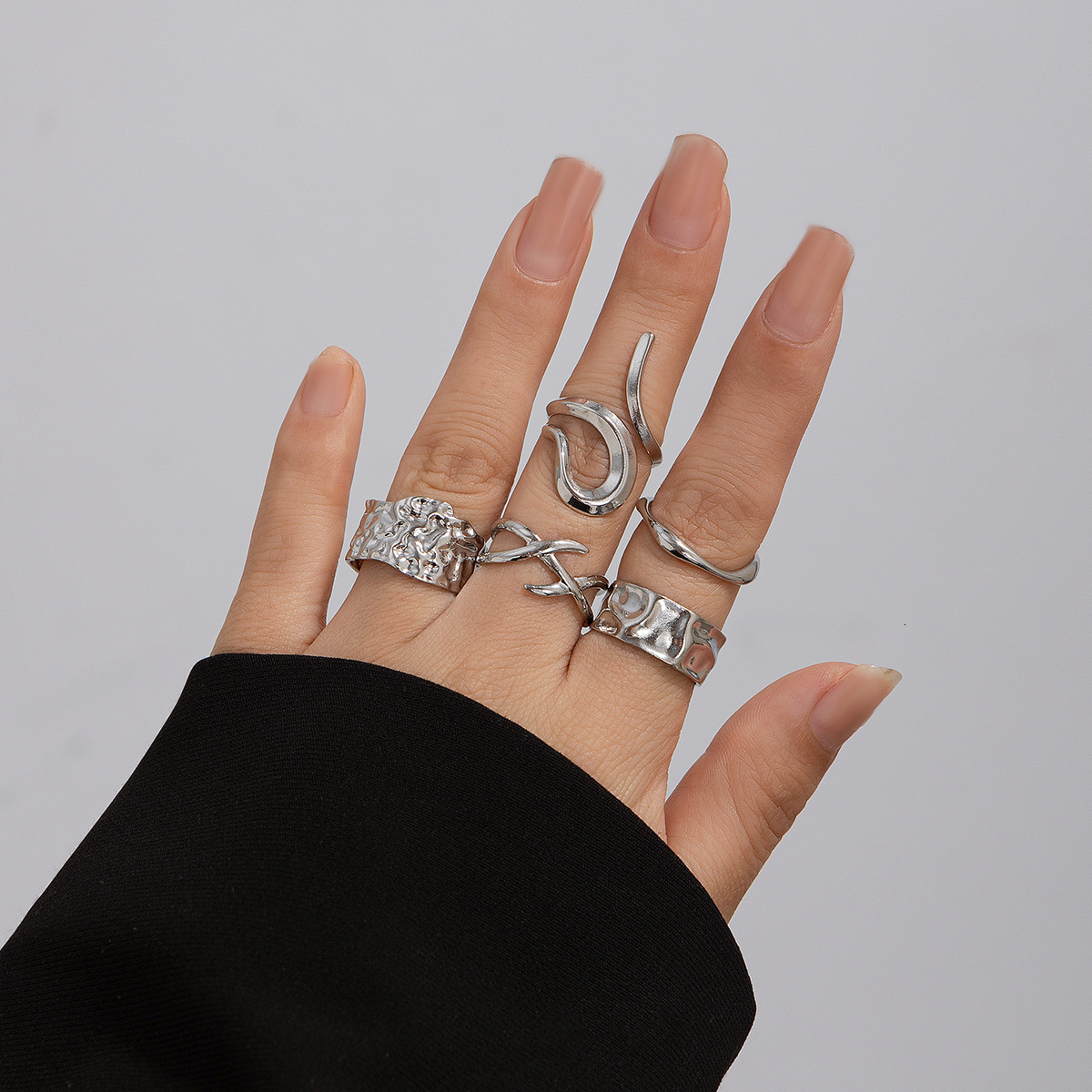 Geometric Metal Wind Lava e Ring Set with Irregular Smooth Opening Texture
