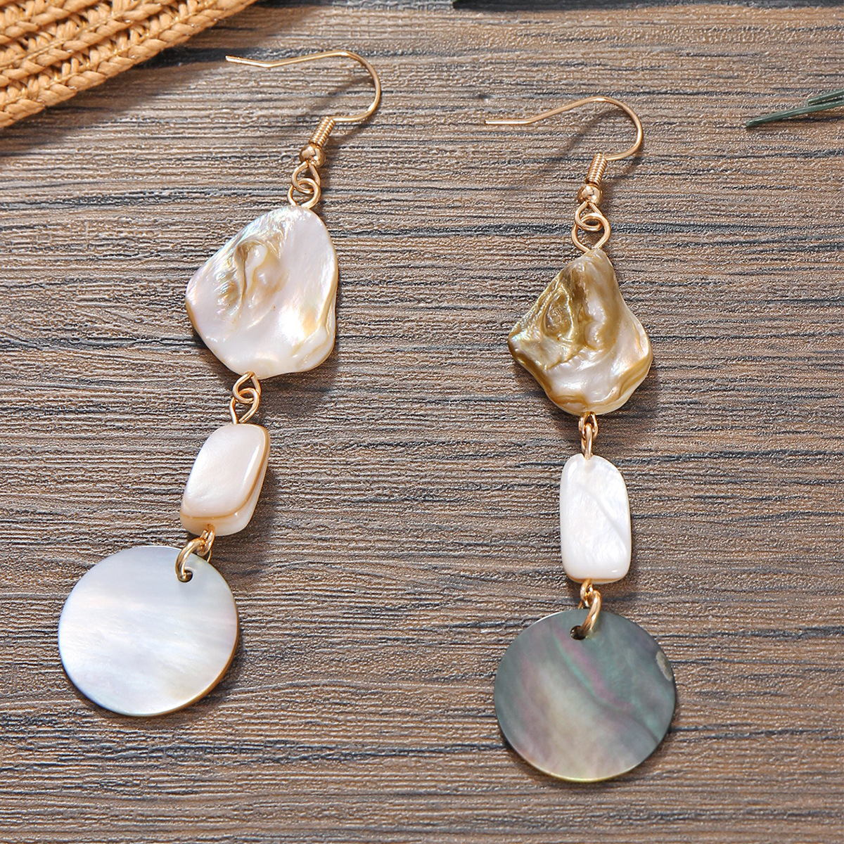 Earrings Bohemian beach vacation style shell bead pendant earrings
