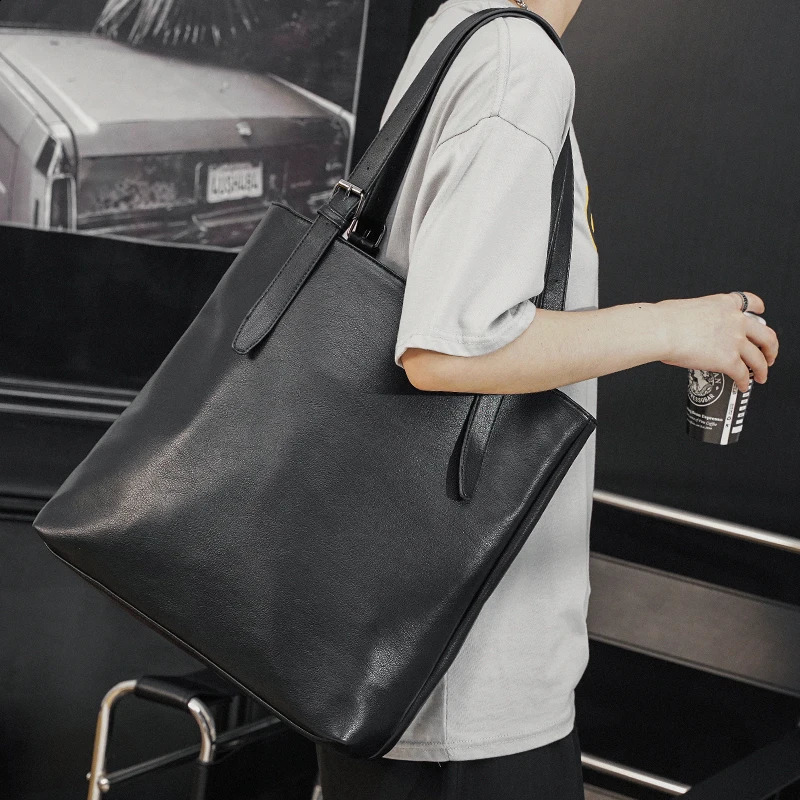 Mens soft leather handbag Japanese style business and leisure street mens large capacity zipper laptop bottom bag 240826