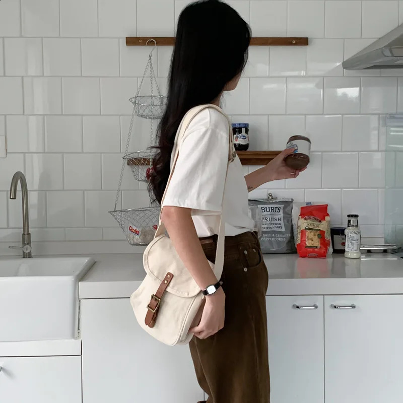 Japanese Korean Vintage Casual Canvas Crossbody Bag Streetwear Women Simple Handbags Fashion All Match Y2k Shoulder Bags Trendy 240824