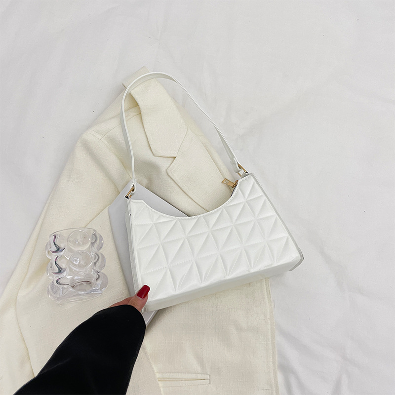 Lacquered One-Shoulder Underarm Fashion Handbag