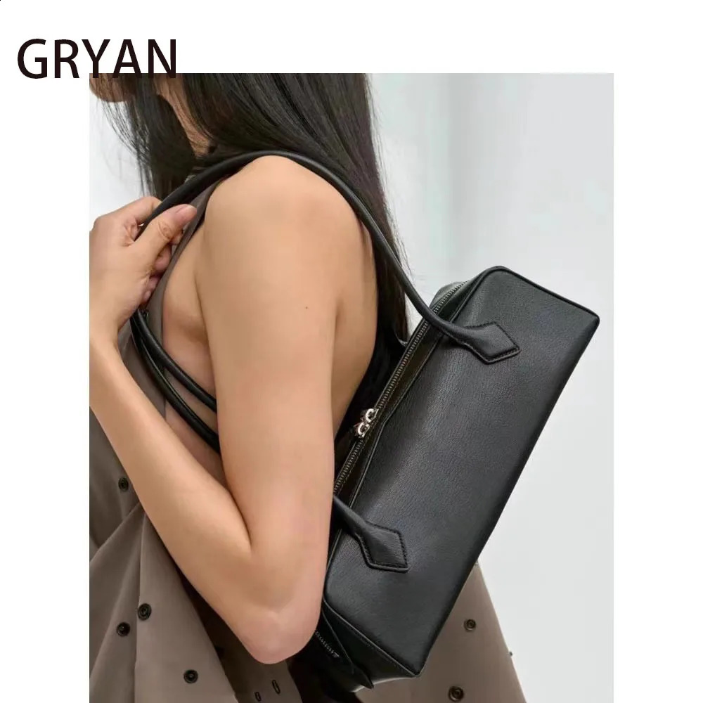 Advanced Sense Retro Womens Shoulder Bag Trend Light y Selling Bolsas Femininas Genuine Leather French 240826