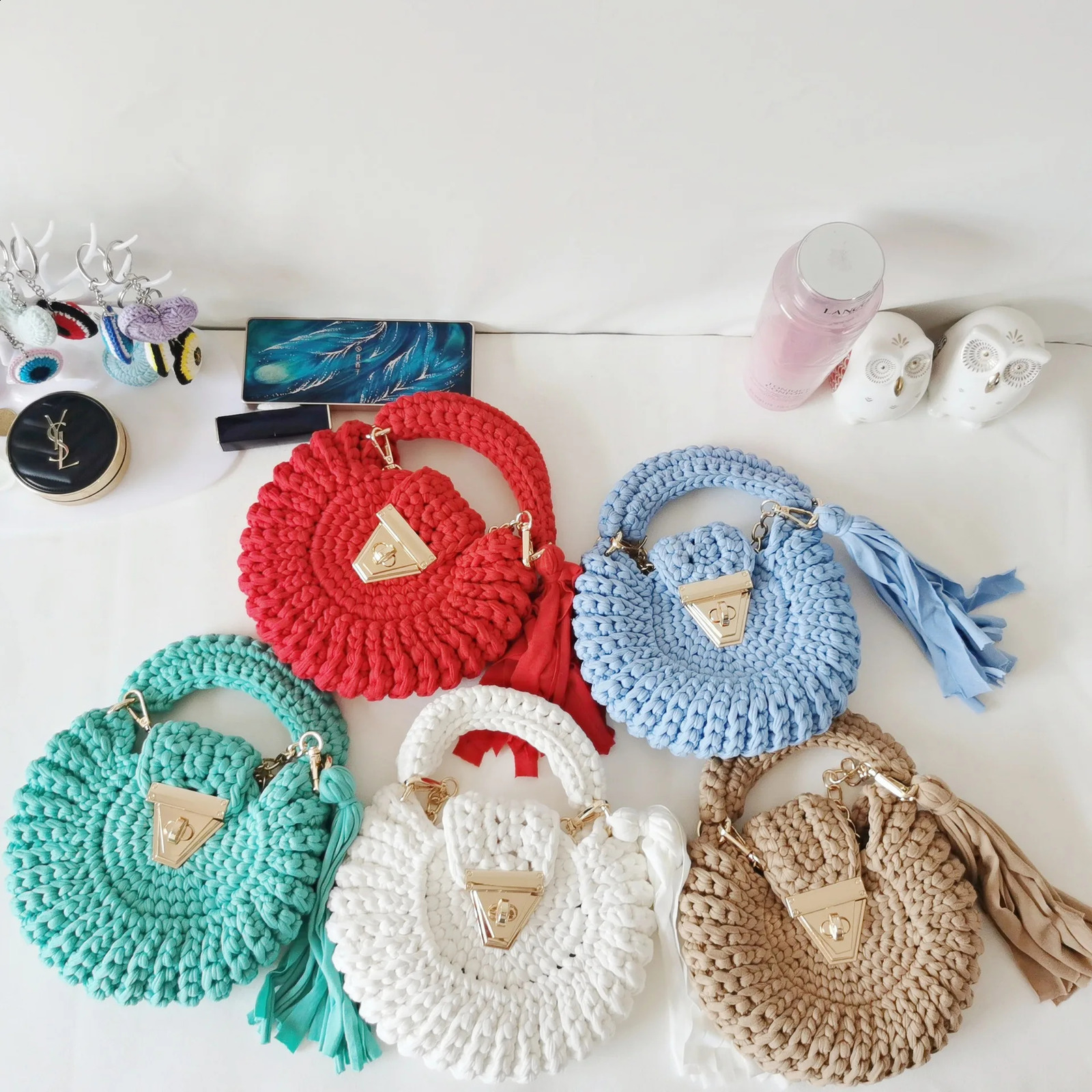 Womens Solid Color Fabric Crochet Bag Selg Circular Tassel Shoulder Diagonal Crossbags for Women er Handbag 240826 4