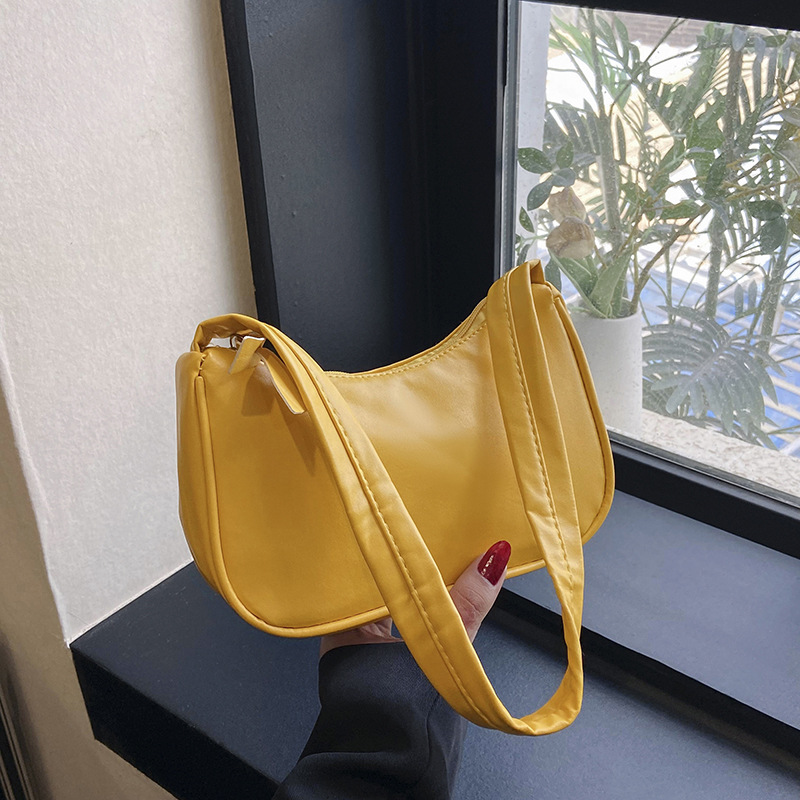 Women Shoulder Bag New Trend Bag Popular Casual Style Fashion Commuting Armpit Bag Free shipping