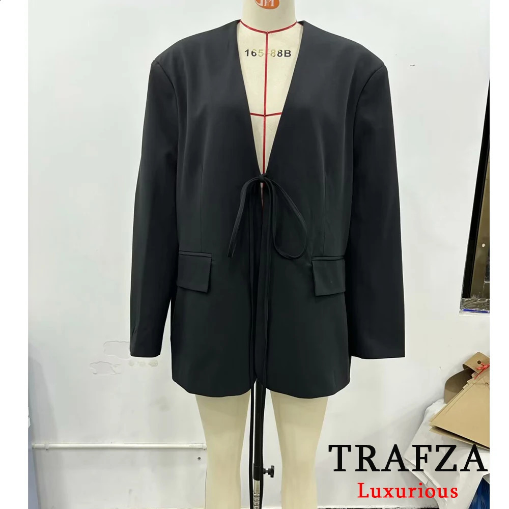 TRAFZA Casual Oversized Black Blazer Women V Neck Bow Tie Pockets Loose Jackets Fashion Streetwear Women Outwears 240826