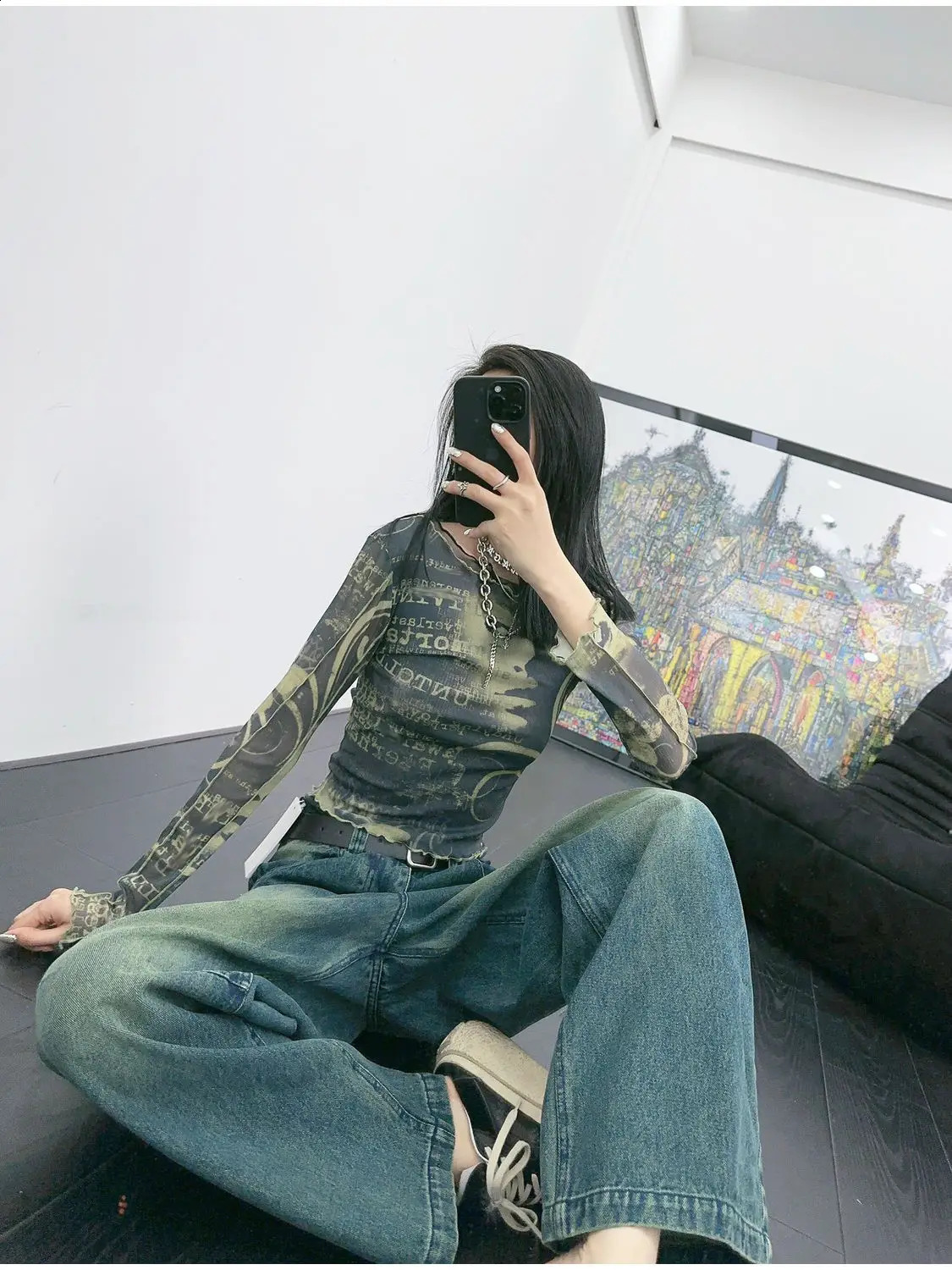 American retro graffiti printed mesh womens long sleeved T-shirt spicy slim fit elastic bottom shirt womens top 240826