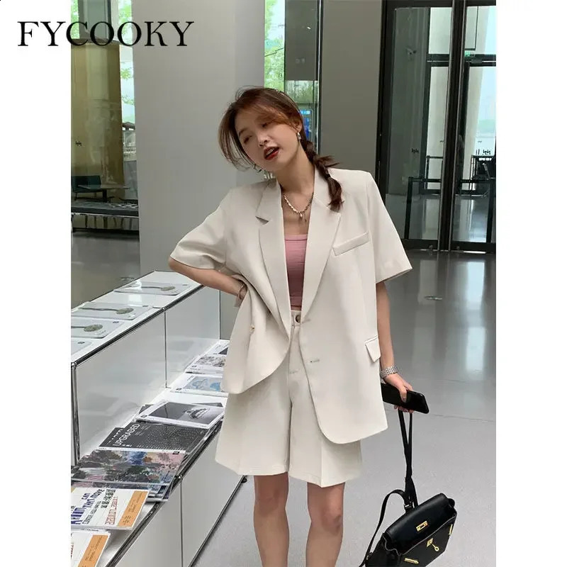 Korean Loose 2 Piece Women Short Set with Blazer Summer Thin Short-sleeved Blazers Shorts Casual Office Ladies Suits 240826